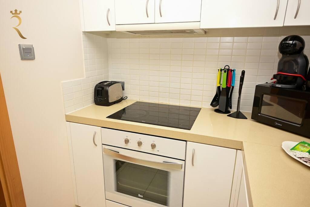 Starlight 1br Retreat For Your Getaway Al Muneera Abu Dhabi